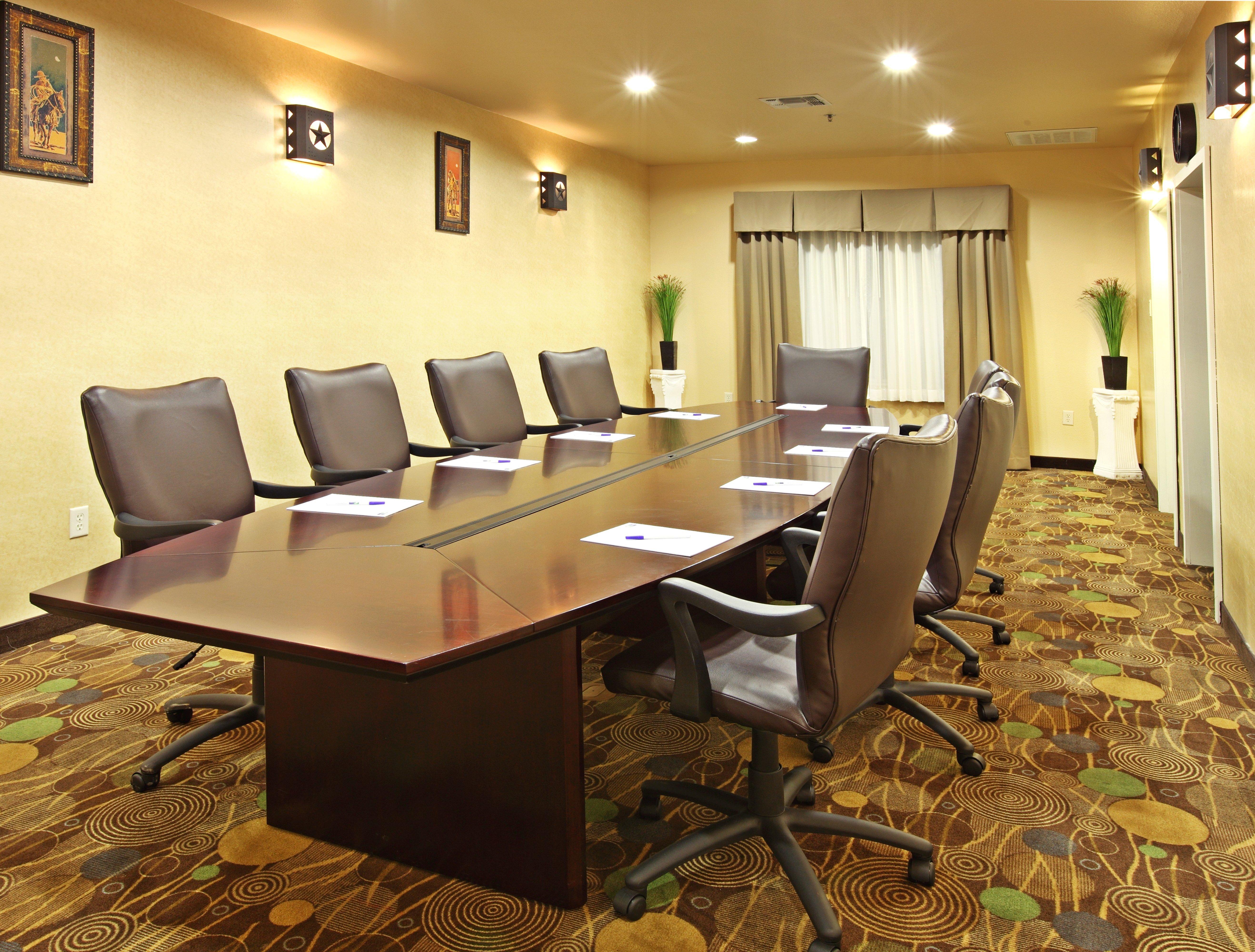 Holiday Inn Express Hotel & Suites Marshall By Ihg Съоръжения снимка