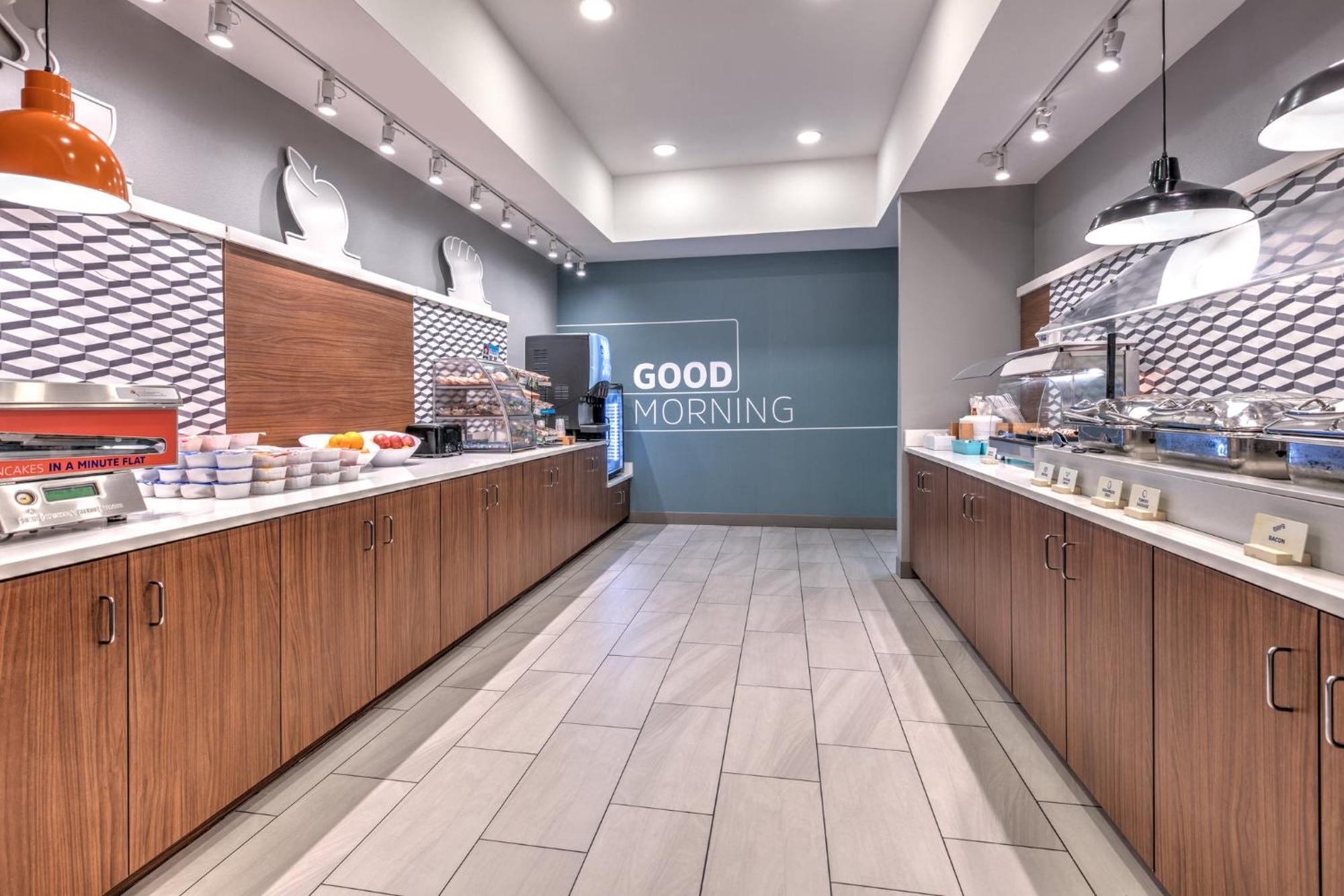 Holiday Inn Express Hotel & Suites Marshall By Ihg Екстериор снимка