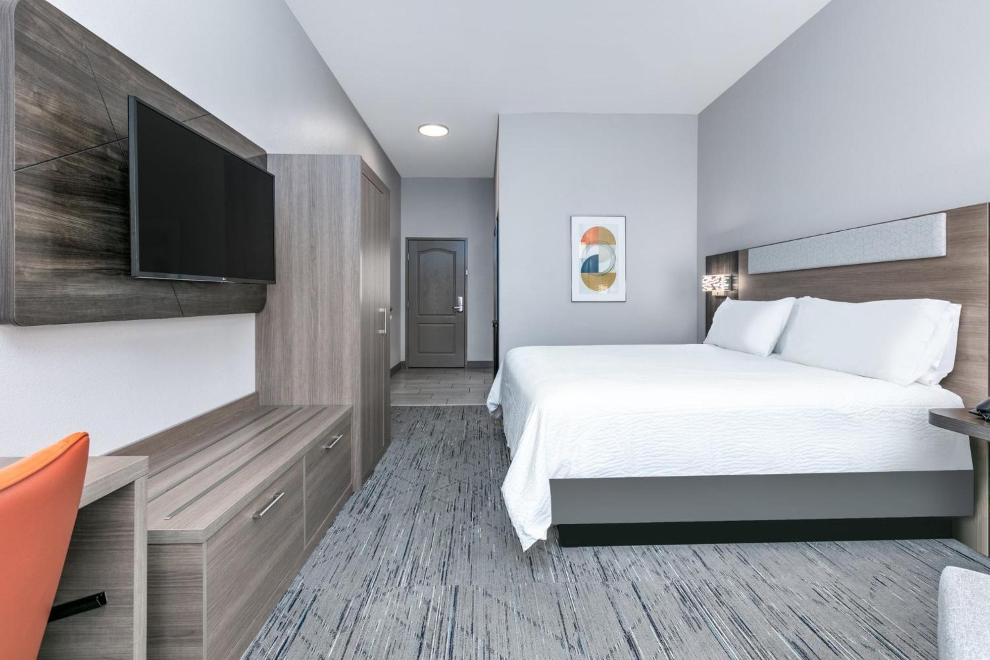 Holiday Inn Express Hotel & Suites Marshall By Ihg Екстериор снимка