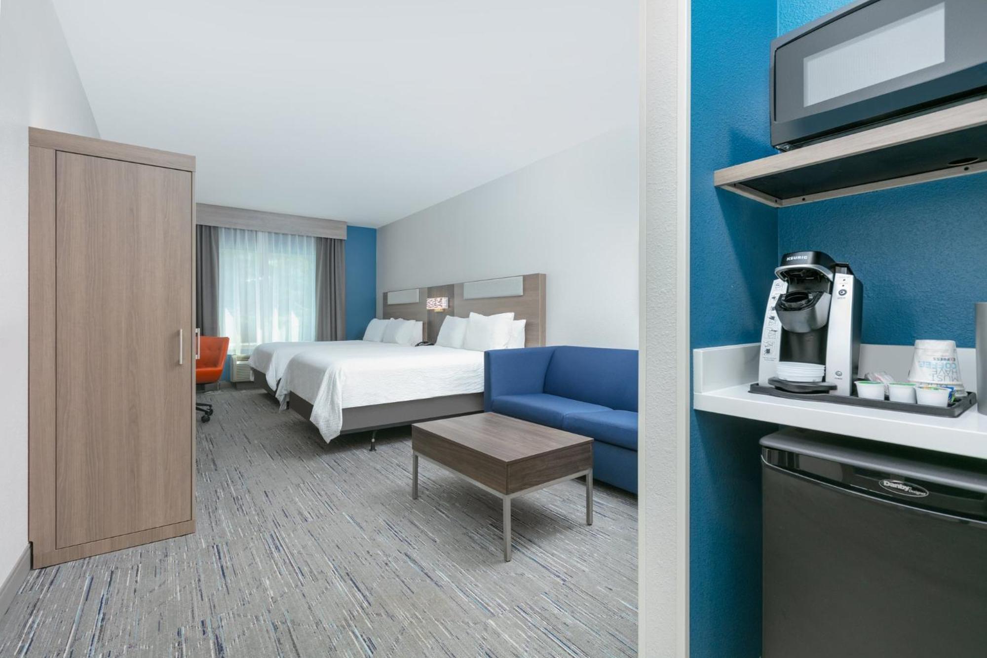 Holiday Inn Express Hotel & Suites Marshall By Ihg Екстериор снимка